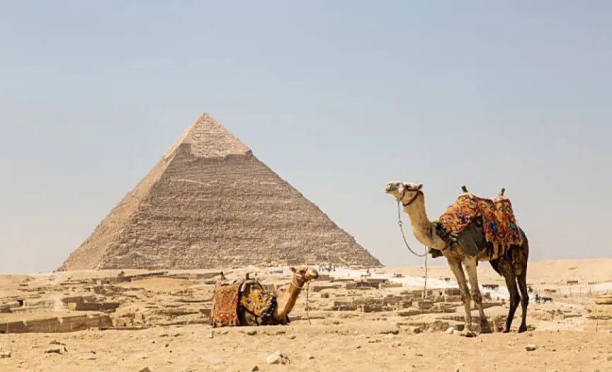 Full-Day Cairo Tour – Pyramids, Sphinx & Egyptian Museum